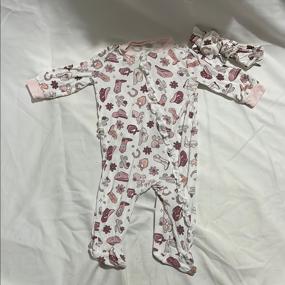 Pink and White western Pajama Set with Long Sleeves bamboo